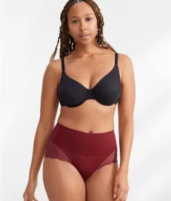 Spanx Undie-tectable Lace Hipster 35 Spanx Undie-tectable Lace Hipster -Fashion Underwear spasp0515s22 sangria 1x